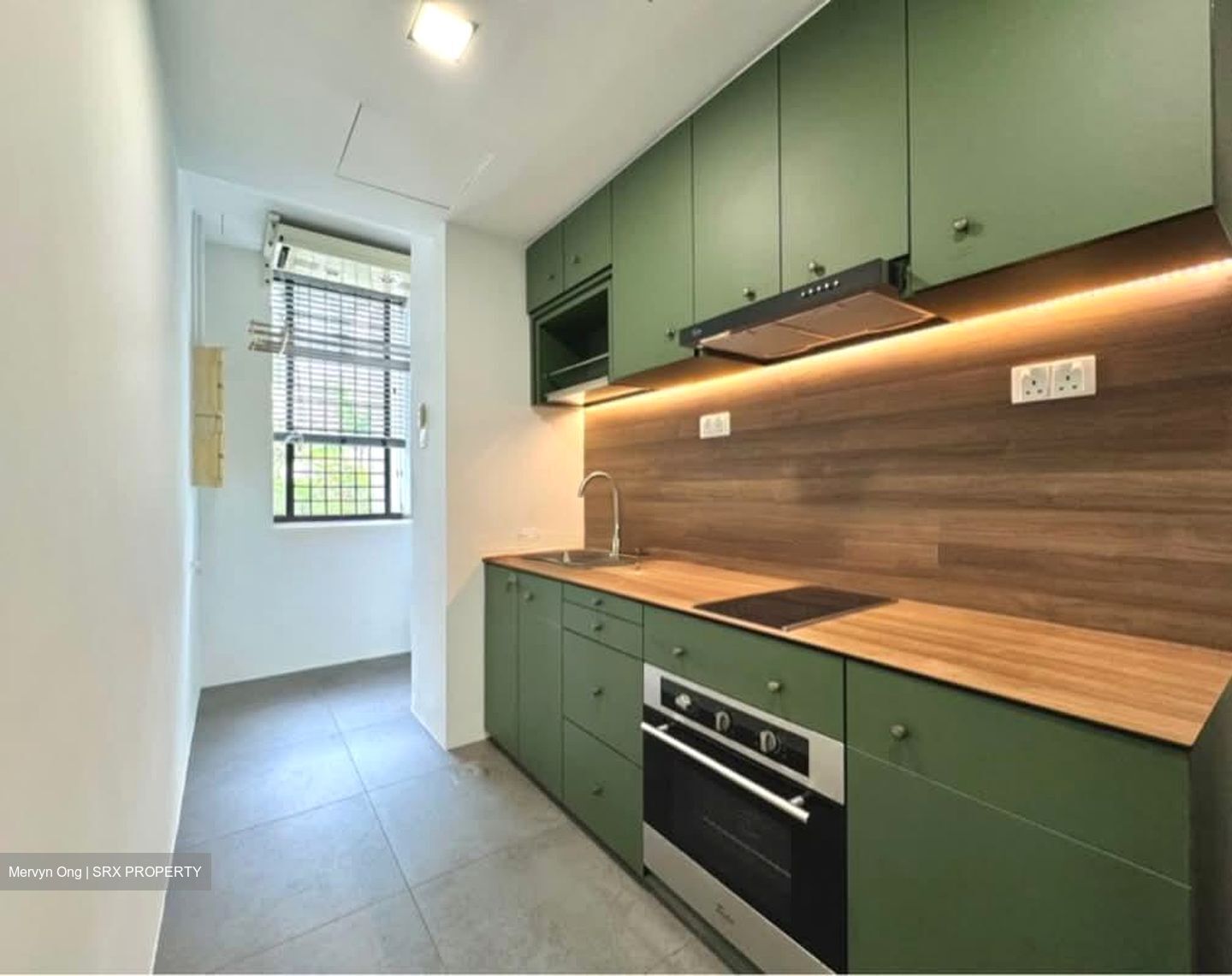 Landbay Condominium (D16), Condominium #566480331